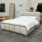 Lovos Nuvola galvūgalis su pufuotu paminkštinimu - dygsniuota dvigulė lova