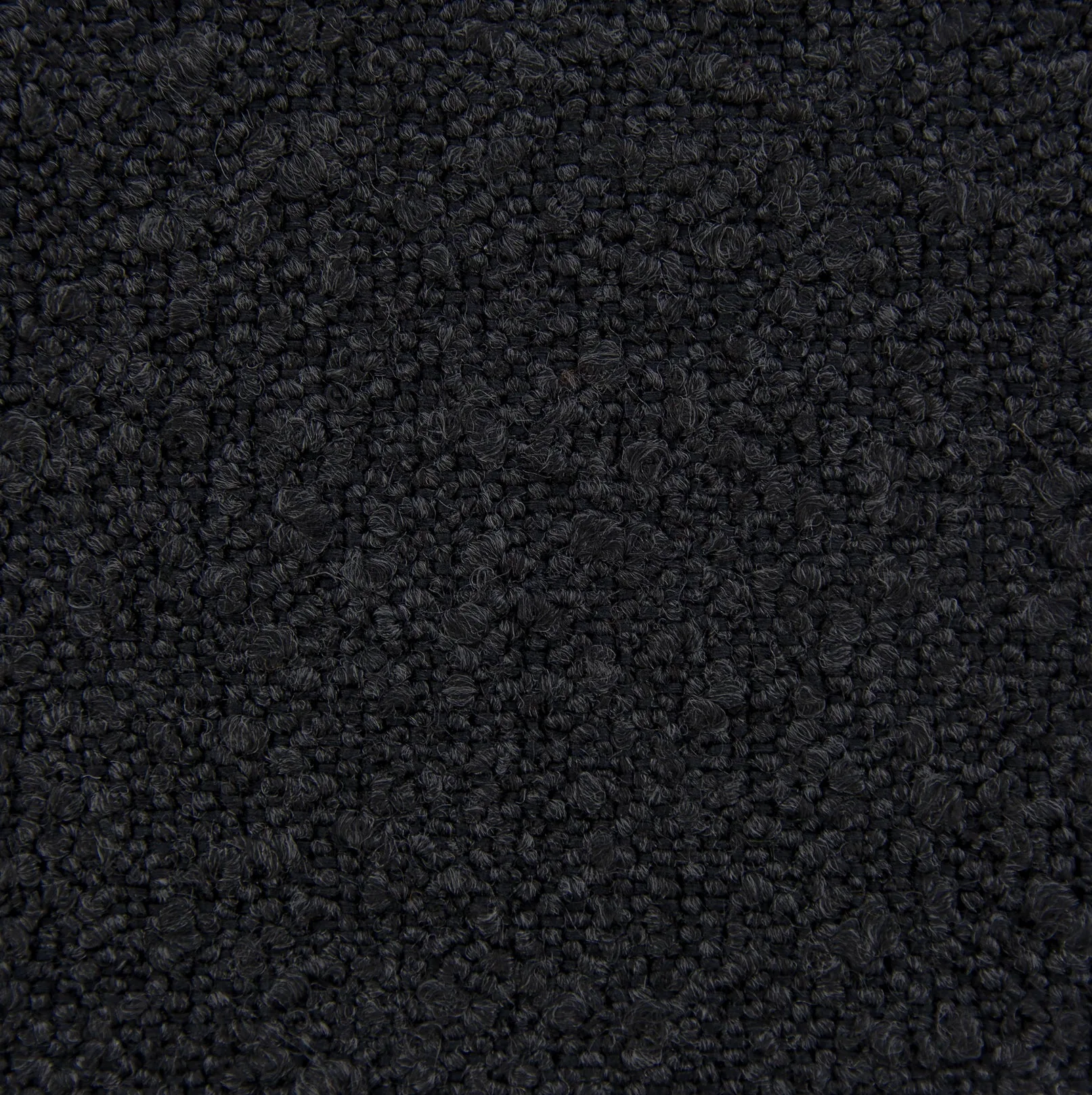 Lovos audinys Ascot Black (Elastron, III grupė)